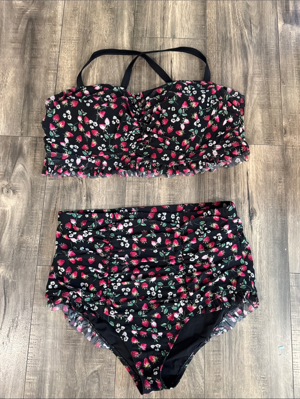 Torrid Black Floral High-Waist Bikini Mesh Strawberry Set sz 2 bottoms sz 4 Top